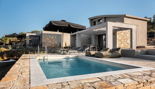 Duplex Villa Ondessa, Private Pool, Spacious Furnished Terrace, Thassos in Thasos