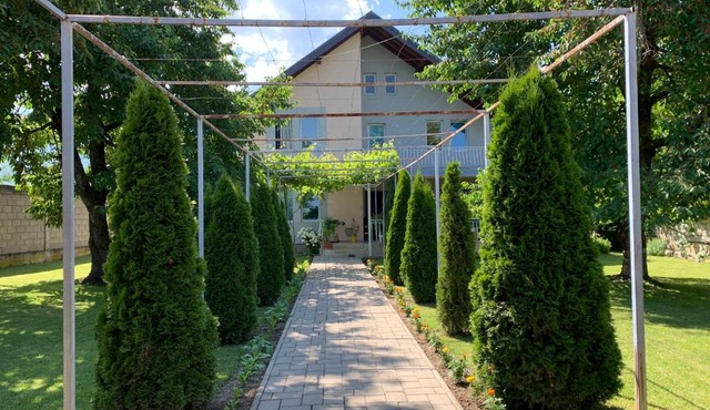 Echref Residence in Peje