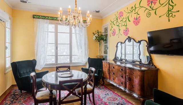 Eclectic 4-Bed, 4-Bath Apt in Central Athens - AK1