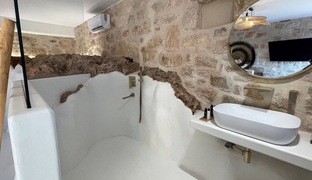 Eight Dimensions Capari Suites Elafonisos