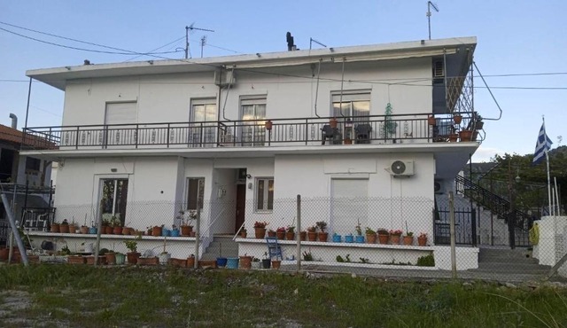 Eirinis home in Skala Prinou