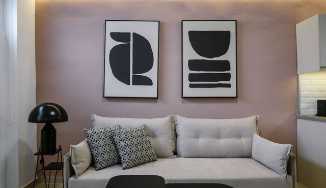 Elegant Urban Stay in Piraeus