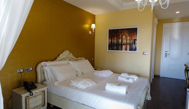 Elite Palace in Tirane
