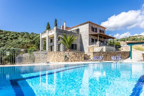 Entire 6 Bed Ensuite Villa - Infinity Pool