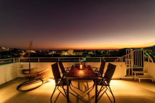 Ephantasy Living - Luxury home with roof garden in Kalamaki