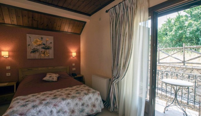 Eptalofos Guesthouse - Cozy Double Nest With Balcony