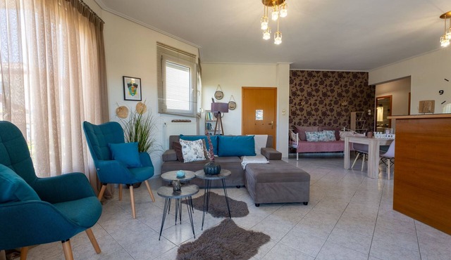 Estell’s sweet luxury house