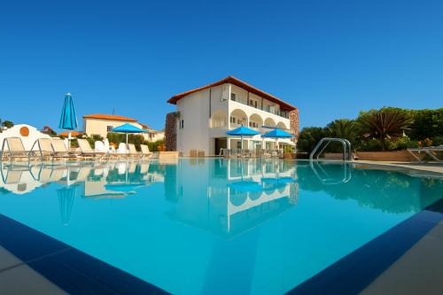 Estia hotel in Fourka