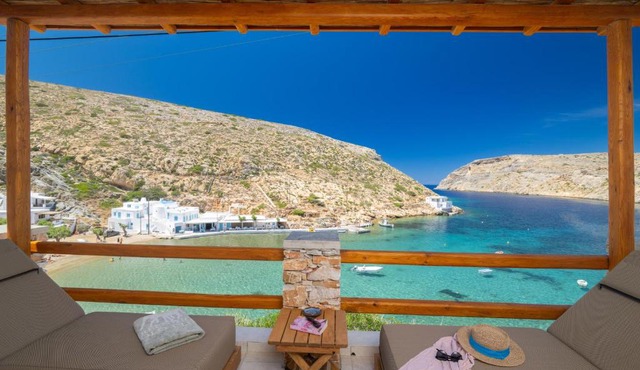 Ethereal House - Seafront by Cheronissos Beach in Sifnos