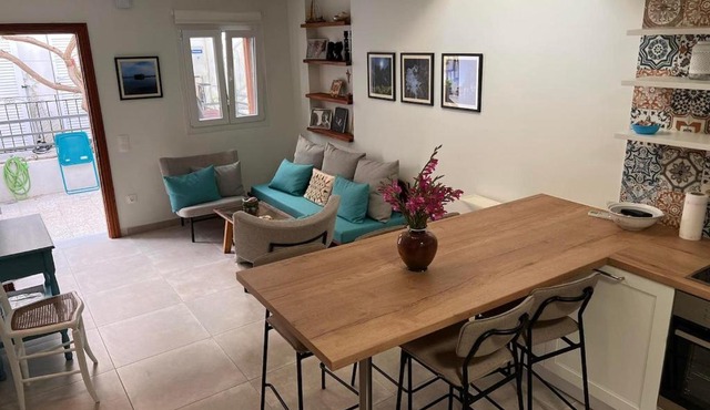 Family 4-bedroom summer house in Pythagorio in Pythagoreio