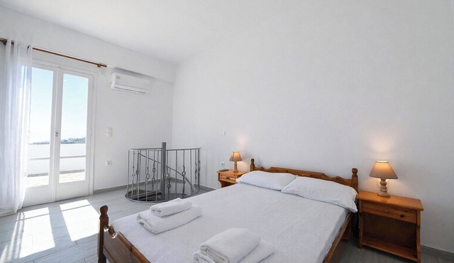 Family house for 5 by Tinosstay
