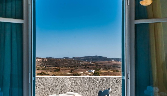 Faros Apartments in Milos