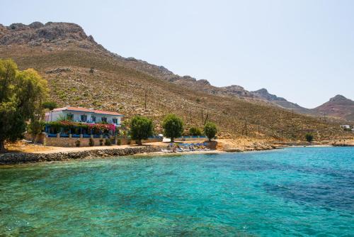 Faros Rooms in Livadia