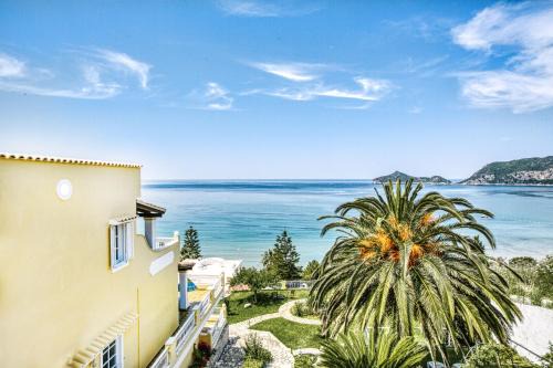 Flora House Resort in Agios Georgios Pagon