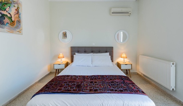 fully equipped house nearby the beach