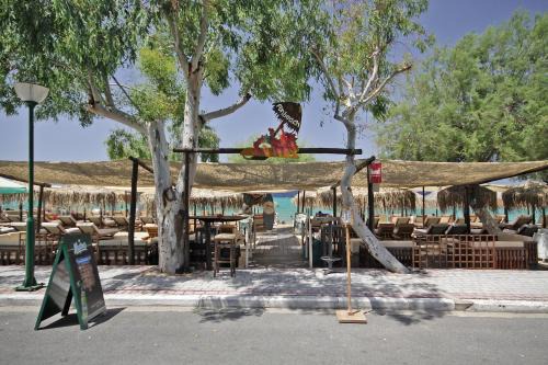 FunBeach Rooms in Neos Marmaras