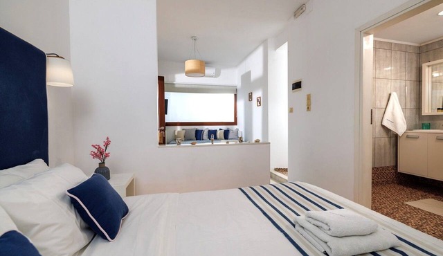 Golden Grain Beachfront Suites in Hersonissos