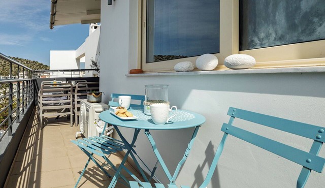 Gorgeous penthouse in Vari with panoramic views!