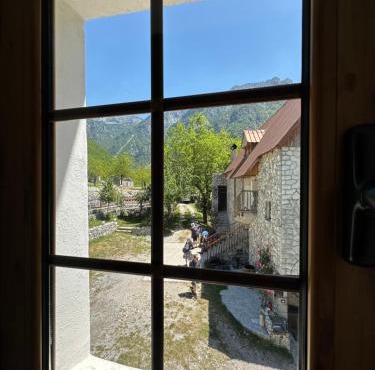 Guesthouse Bjeshka-1 in Ndërlysaj