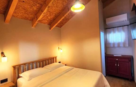 Guesthouse Te Avllia in Këlcyrë