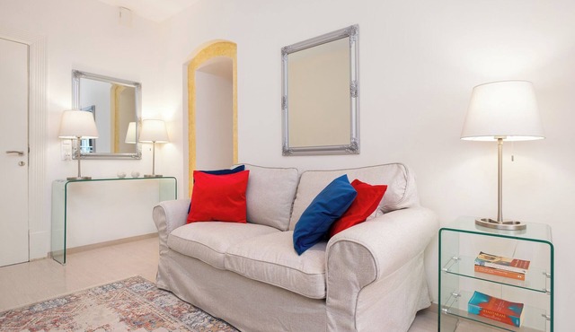 Guilford Elegance | Corfu Old town Apartment | fast WiFi in Corfu