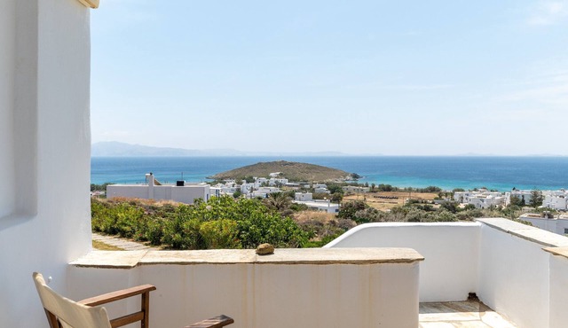 Holiday Home 'Anemologio 303 Tinos' with Sea View, Wi-Fi and Air Conditioning