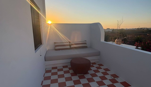 Holiday Home 'Bluewaves Sunstone Terrace House' with Private Garden, Balcony and Wi-Fi in Antiparos