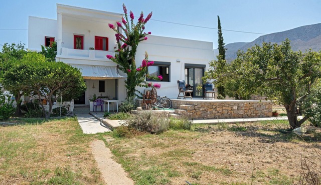 Holiday Home 'Livadi House Amorgos' with Sea View, Wi-Fi and Air Conditioning