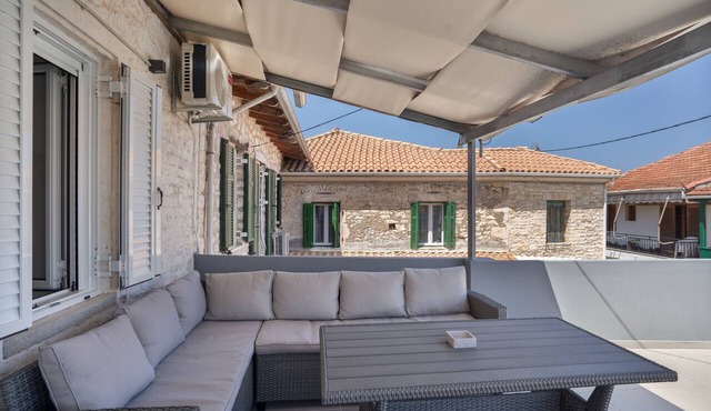 Holiday Home 'Sparto' with Private Terrace, Wi-Fi and Air Conditioning