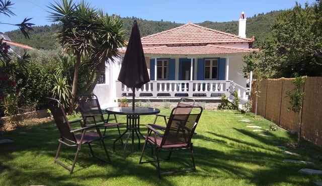 Holiday house '' Myrto '' near the beach of Stafilos - 'Island of Skopelos