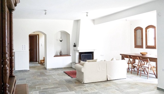 Homerez - Big villa 7 km away from the beach for 10 ppl. with swimming-pool in Tsagkarada