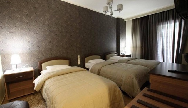 Hotel Delfini – Seaside Triple Room, Menidi