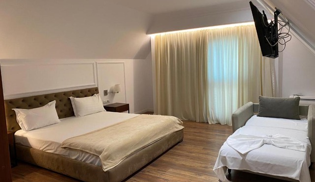 Hotel Vila Zeus in Rinas