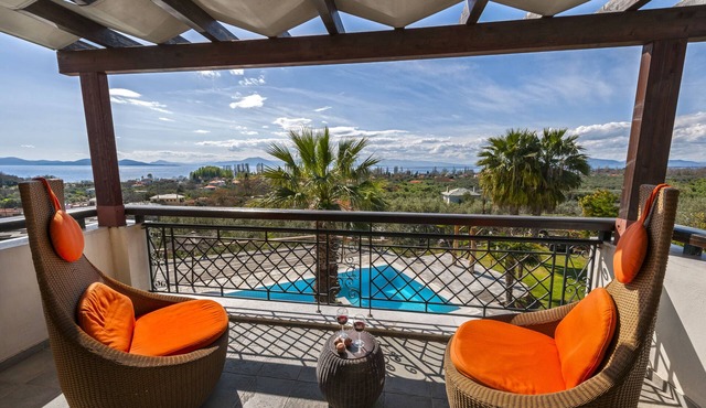 Iakovakis Suites & Spa