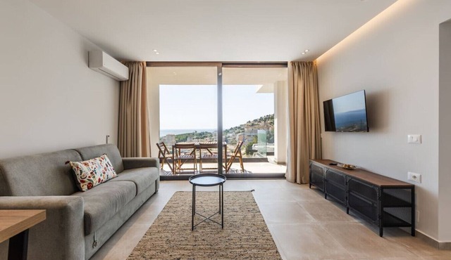 Ionian Sol Apartment | Blue Horizon Stay by PikHost in Sarandë