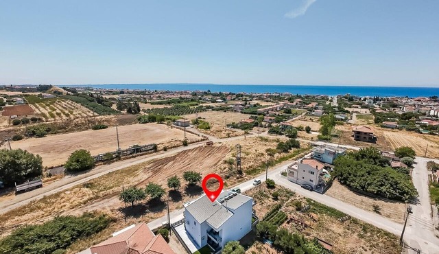 Ireon Luxury Suites 3 by RentalsPro - Nea Plagia Halkidiki in Nea Plagia