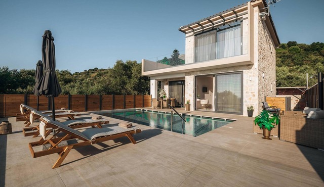 J&K Villa with private pool in Zakynthos