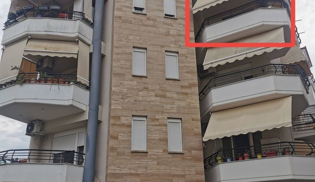 Jordan Downtown apartment & parking in Katerini