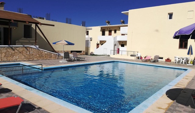 Karmi Studios & Apartments in Platanias