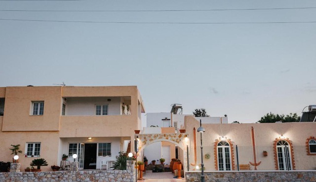 Konaki Apartments in Platanias