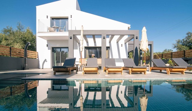 Kozakos Villa 2 with private swimming pool in Zakynthos
