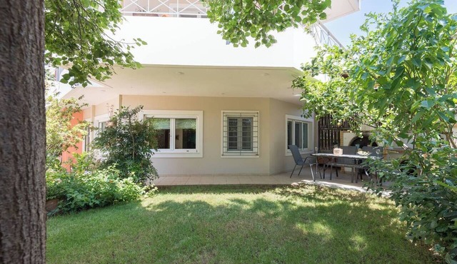 Lagonisi Garden Stay, 10min Walk to Beach in Kalyvia Thorikou