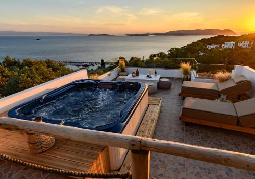 LemonTree Villa Rooftop Jacuzzi And Sea Views