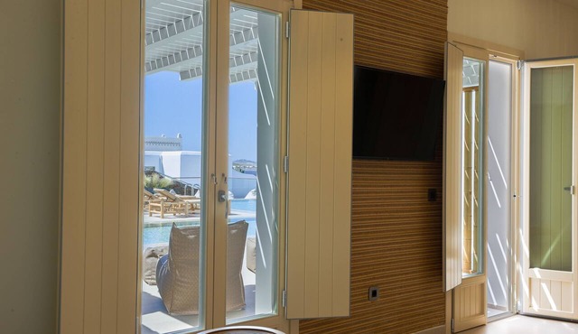 LIFE SUITES in Mykonos