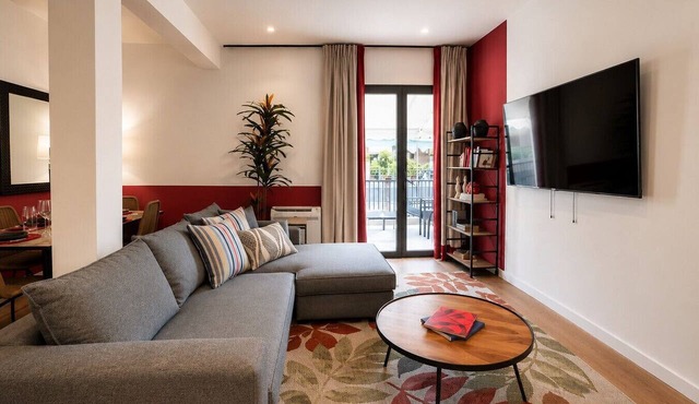 LIV - Upscale Athenian Penthouse 5A