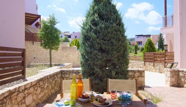 Loutra Resort : 2 Bedroom Apartment in Rethimno