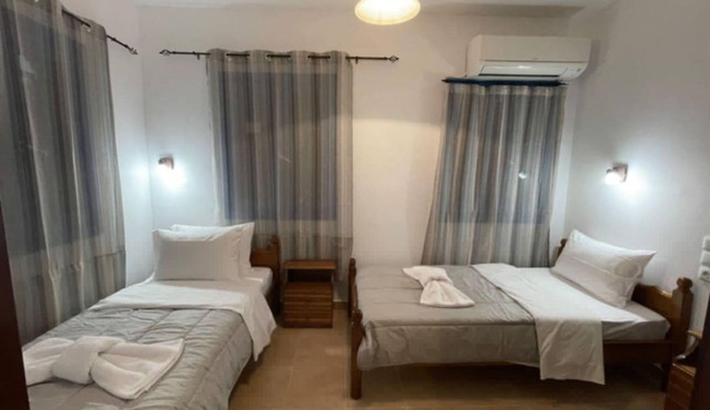 Lunar Melody Two-Bedroom Apartment near the Beach