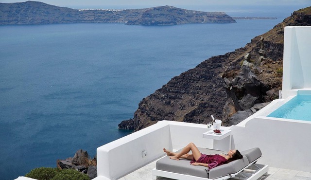 Luxury Imerovigli Villa | 3 Bedrooms | Private Infinity Pool | Breathtaking.