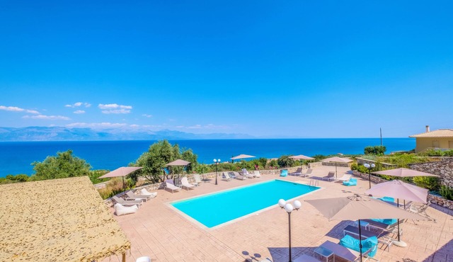 Luxury villa residence in Πεταλιδι