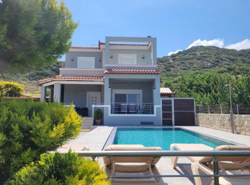 Luxury Villa Stironas private pool Central Crete in Stíronas